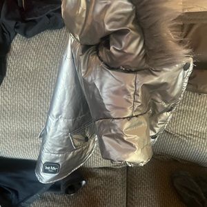 Medium size dog coat my needed a small. Brand new dog bubble cute! Super cute!